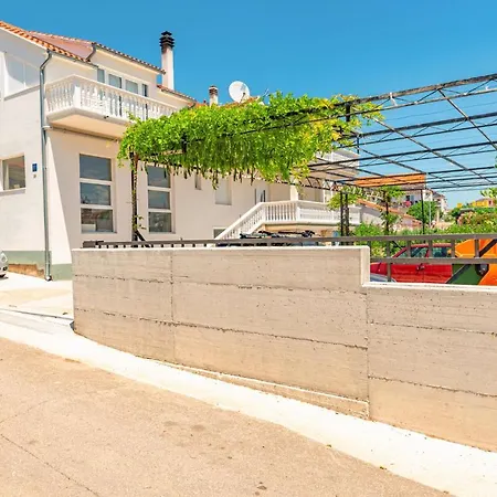 Lovely In With Wifi Apartmán Vodice