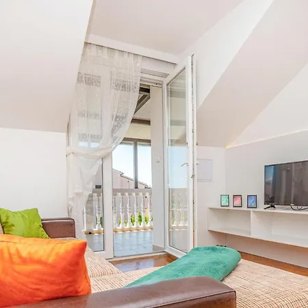 Two-bedroom With Sea View 06 Lejlighed Vodice