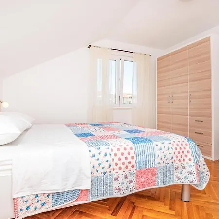 Two-bedroom With Sea View 06 Водице