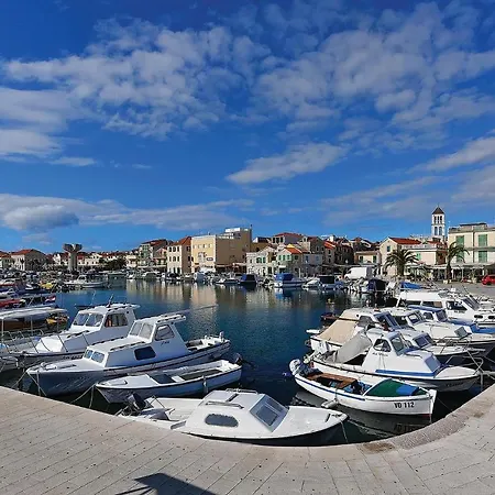 Apartment Lovely Apartment In Vodice With Wifi Vodice
