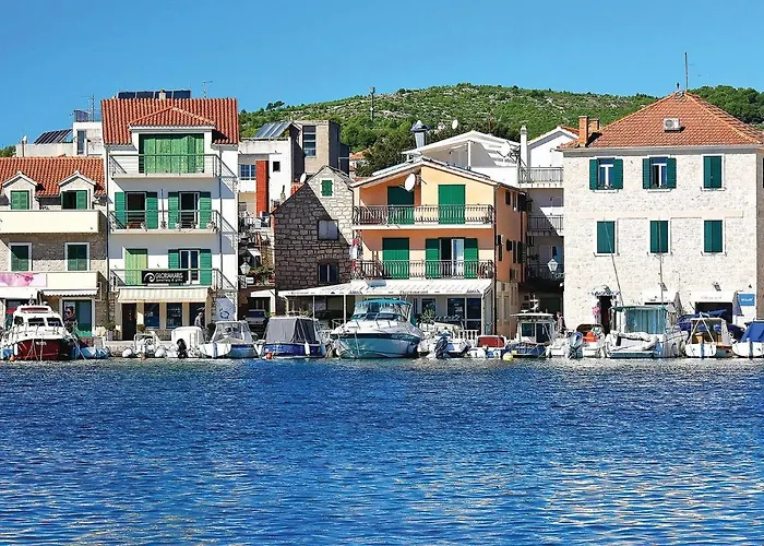 Two-Bedroom Apartment Vodice With Sea View 06 Apartman